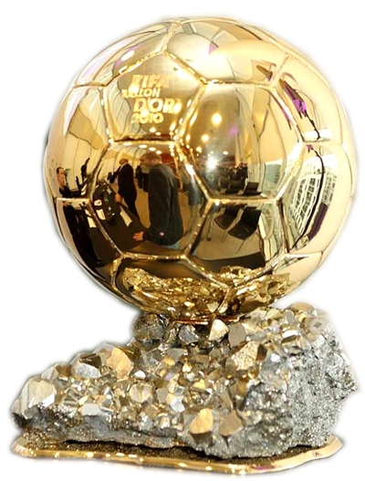 湛江日报数字报-2014金球奖上演三人转