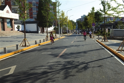 怀柔报数字报-北斜街单行道变双行道 居民出行