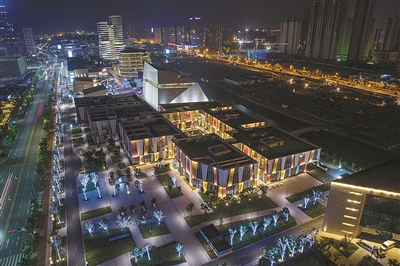 福明桥一侧的宏泰广场全景图